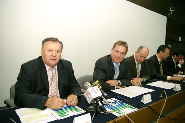 2008.04.22. – Zagreb - Potpisivanje Sporazuma o sufinanciranju programa vodoopskrbe, odvodnje  i pročišćavanja otpadnih voda na jadranskim otocima